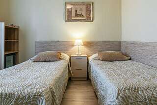 Гостиница Виктория Выборг Двухместный Стандартный номер с 2 отдельными/соединенными кроватями-1